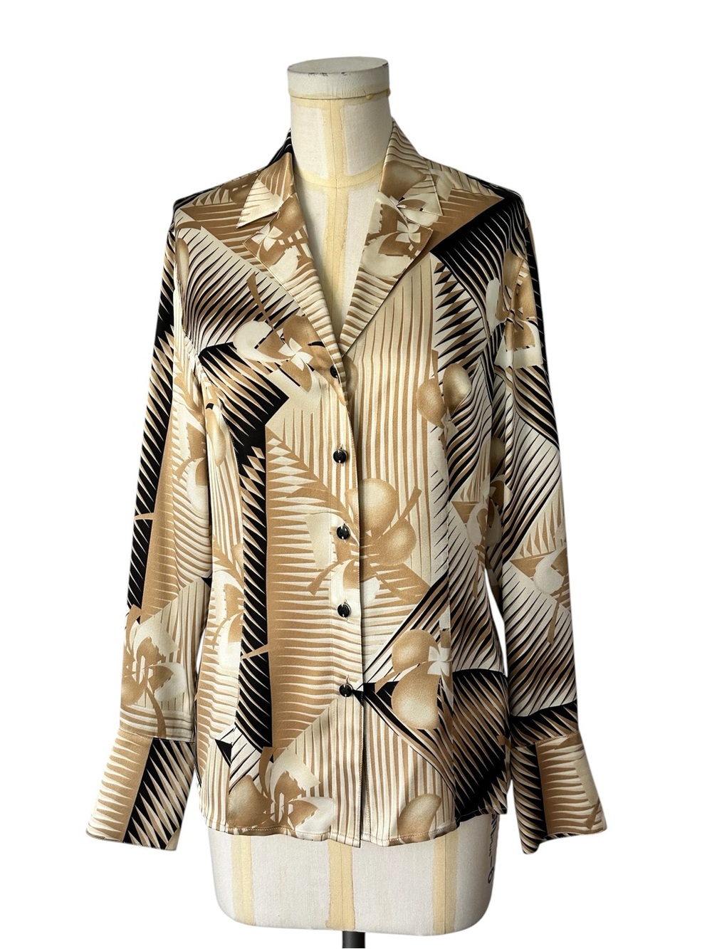 Escada Women’s Silk Blouse Abstract Palm Print Flared Cuff Logo Buttons Size 38